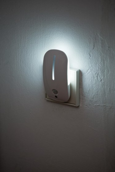 LED-Nachtlicht NL 09 MB mit Infrarot-Bewegungsmelder und Dämmerungssensor 9 LED 25lm - Anwendungsbild