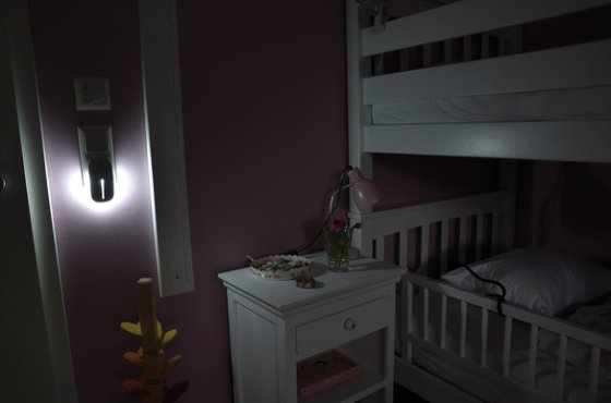LED-Nachtlicht NL 09 MB mit Infrarot-Bewegungsmelder und Dämmerungssensor 9 LED 25lm - Anwendungsbild