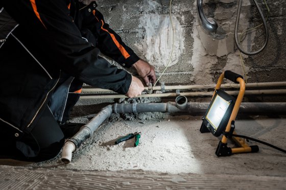 Mobiler LED Strahler JARO 3002 M, 2650lm, 30W, IP65, 5m&nbsp;H07RN-F 3G1,0 - Anwendungsbild