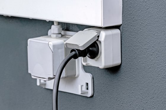 Tragbares EV Ladegerät Typ 2 Schutzkontakt 2,3KW mit 8m Kabel - Anwendungsbild