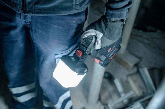 Professional Multi Battery Pro modulare Akku LED Handlampe MX MB 18 A TRA, 3 Lichtaufs&auml;tze - Anwendungsbild